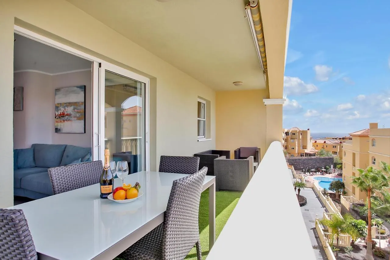 Apartment Sun And Green, Heated Pool, 3 Rooms, Air C San Miguel de Abona Spain