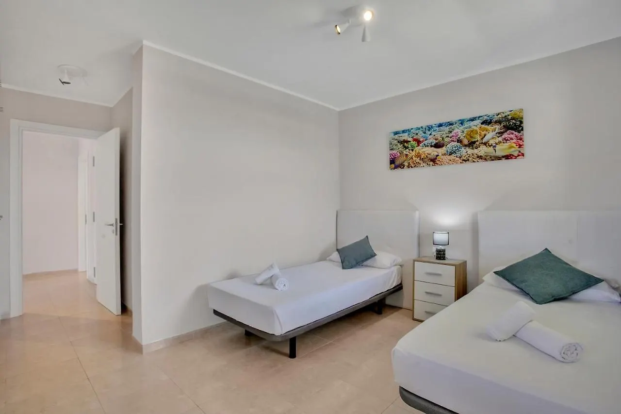 Apartment Sun And Green, Heated Pool, 3 Rooms, Air C San Miguel de Abona Spain